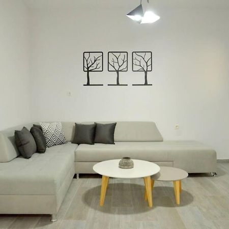 Alisahni Apartment Adamantas  Buitenkant foto