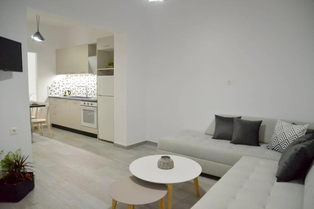 Alisahni Apartment Adamantas  Buitenkant foto